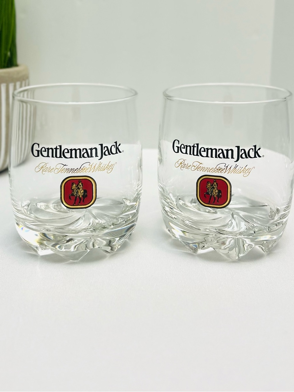 🥃 Vintage Gentleman Jack "Red Rider" Whiskey Glasses - Set of 2